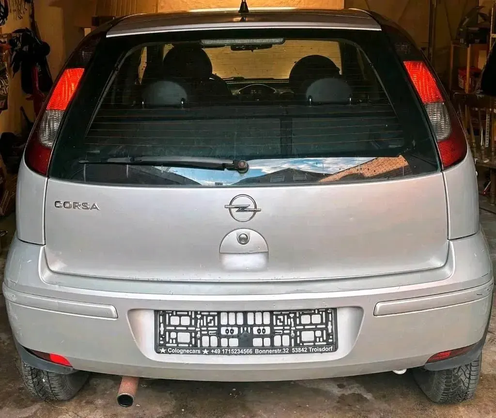 Usata Opel Corsa 60 CV (44 kW) 2004 Argento Utilitaria
