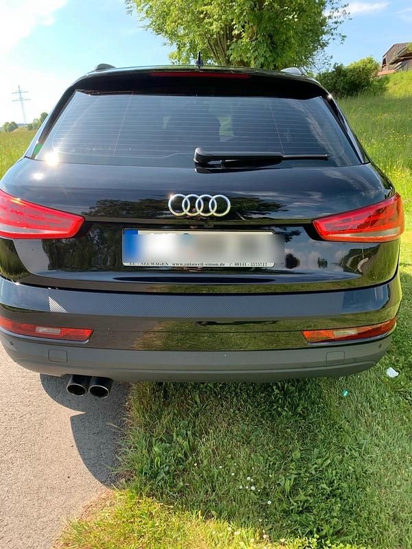 Gebraucht Audi Q3 Comfort 150 PS (110 kW) 2017 Schwarz SUV