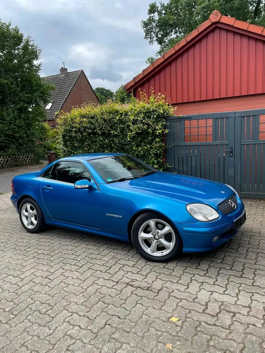 Gebraucht Mercedes SLK230 197 PS (144 kW) 2001 Blau Cabrio