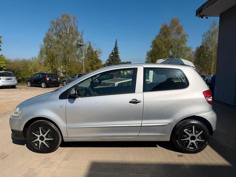 Second-hand VW Fox Basis 69 CP (50 kW) 2010 Argintiu Hatchback