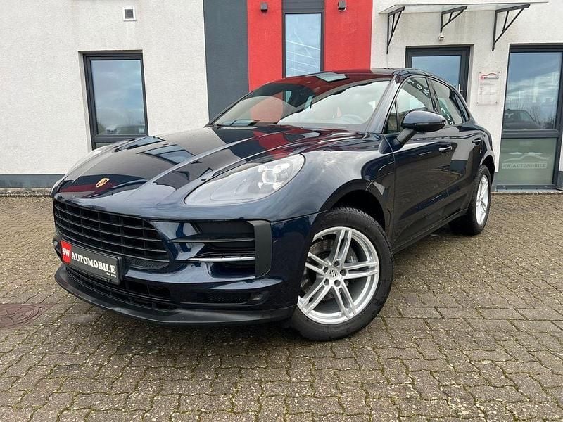 Blau Gebraucht 2021 Porsche Macan SUV | 40.500 € (Superpreis) - Bild 1/4