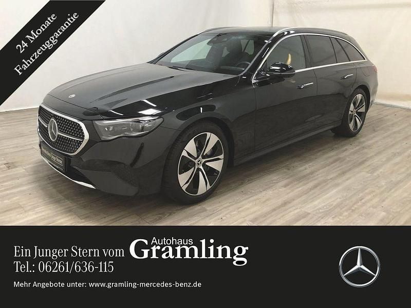 Schwarz Gebraucht 2024 Mercedes E300 Avantgarde Limousine | 53.779 € (Superpreis) - Bild 1/4