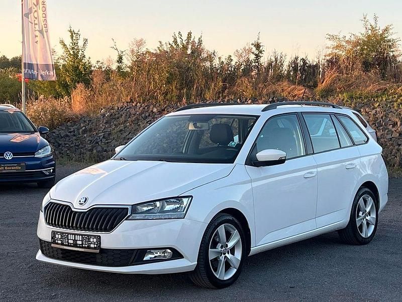 Weiß Gebraucht 2021 Skoda Fabia Active Kombi | 11.400 € (Guter Preis) - Bild 1/4