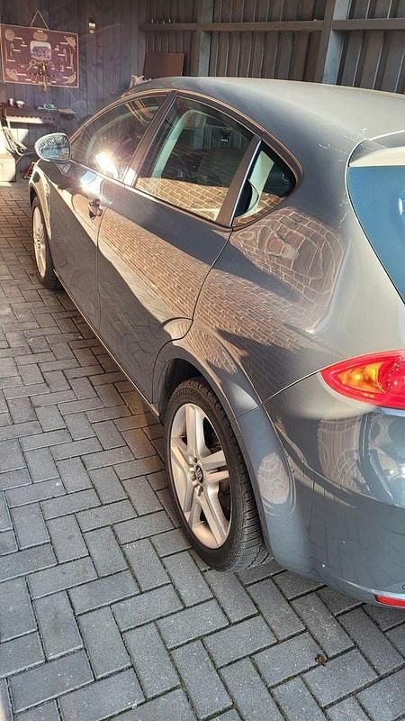 Gebraucht Seat Leon Style 160 PS (117 kW) 2010 Grau Limousine