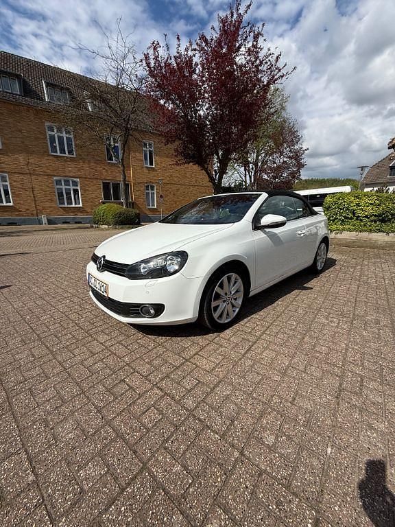 Second-hand VW Golf 105 CP (77 kW) 2011 Alb Cabrio