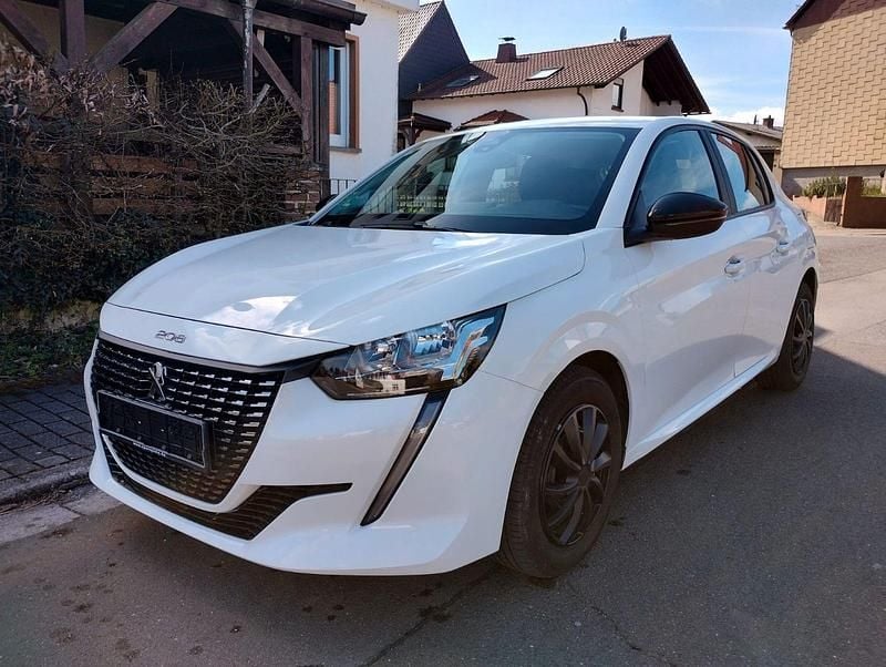 Gebraucht Peugeot 208 75 PS (55 kW) 2023 Weiß Kleinwagen