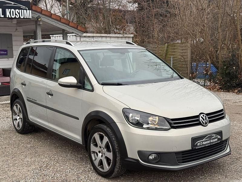 Silber Gebraucht 2011 VW Touran Cross Van / Kleinbus | 6.699 € (Guter Preis) - Bild 1/4