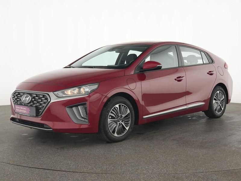 Fiery red Gebraucht 2022 Hyundai Ioniq Limousine | 18.453 € (Guter Preis) - Bild 1/4