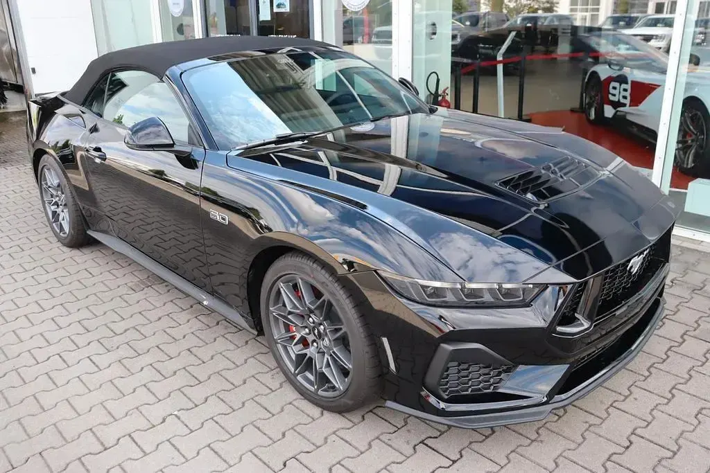 Neu Ford Mustang GT Convertible 446 PS (328 kW) 2026 Schwarz Cabrio
