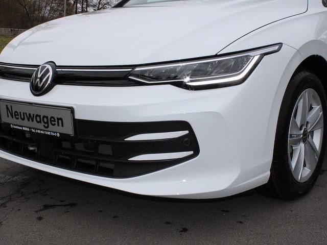 Neu VW Golf VIII 116 PS (85 kW) 2026 Pure white Limousine
