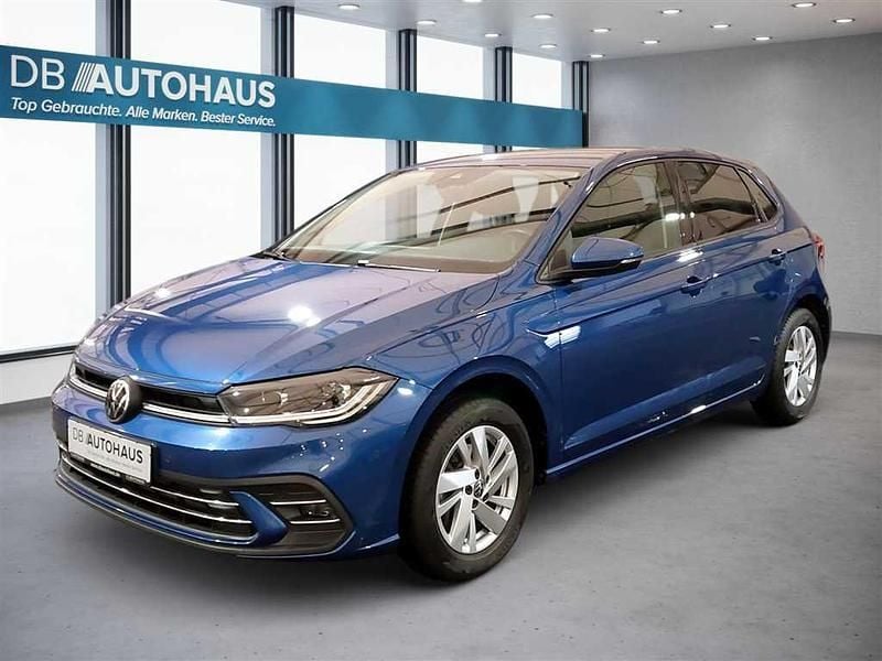 Blau Gebraucht 2024 VW Polo Style Kleinwagen | 20.790 € (Guter Preis) - Bild 1/4