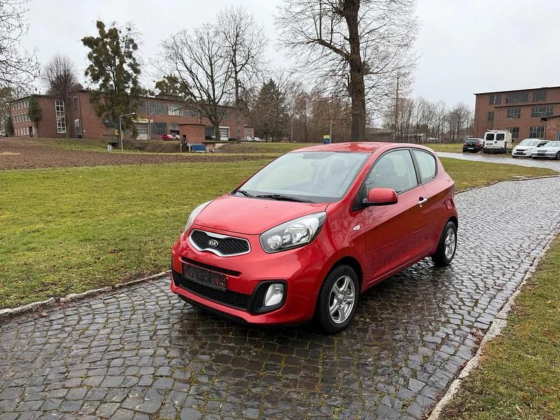 Gebraucht Kia Picanto 69 PS (50 kW) 2013 Rot Kleinwagen
