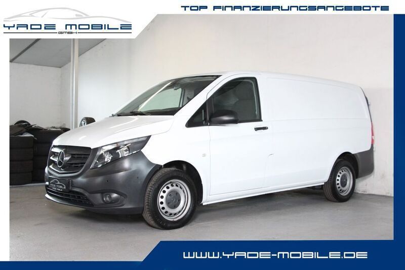 Weiß (arktikweiß) Gebraucht 2017 Mercedes Vito Van / Kleinbus | 22.550 € (Fairer Preis) - Bild 1/4