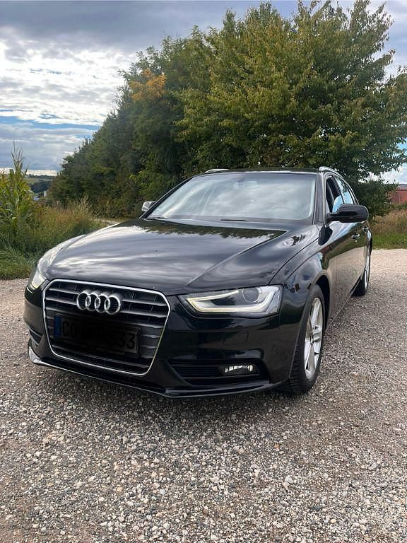 Schwarz Gebraucht 2015 Audi A4 S-Line Kombi | 12.900 € (Fairer Preis) - Bild 1/2
