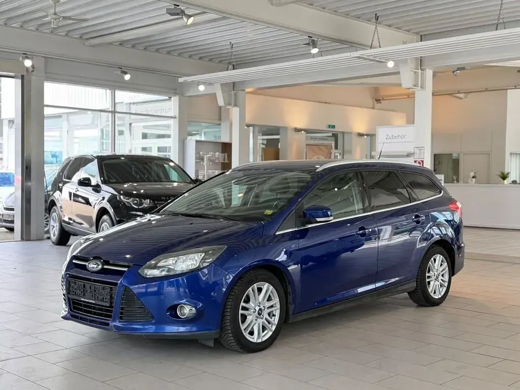 Gebraucht Ford Focus Titanium 140 PS (102 kW) 2014 Blau Limousine
