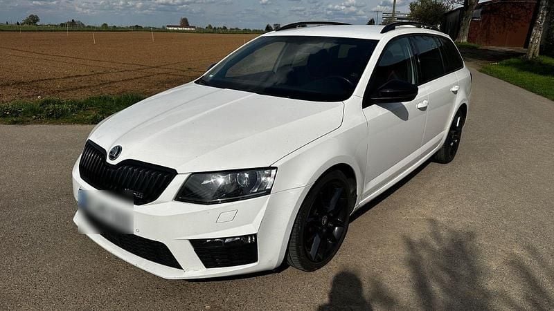 Gebraucht Skoda Octavia RS 184 PS (135 kW) 2017 Weiß Kombi