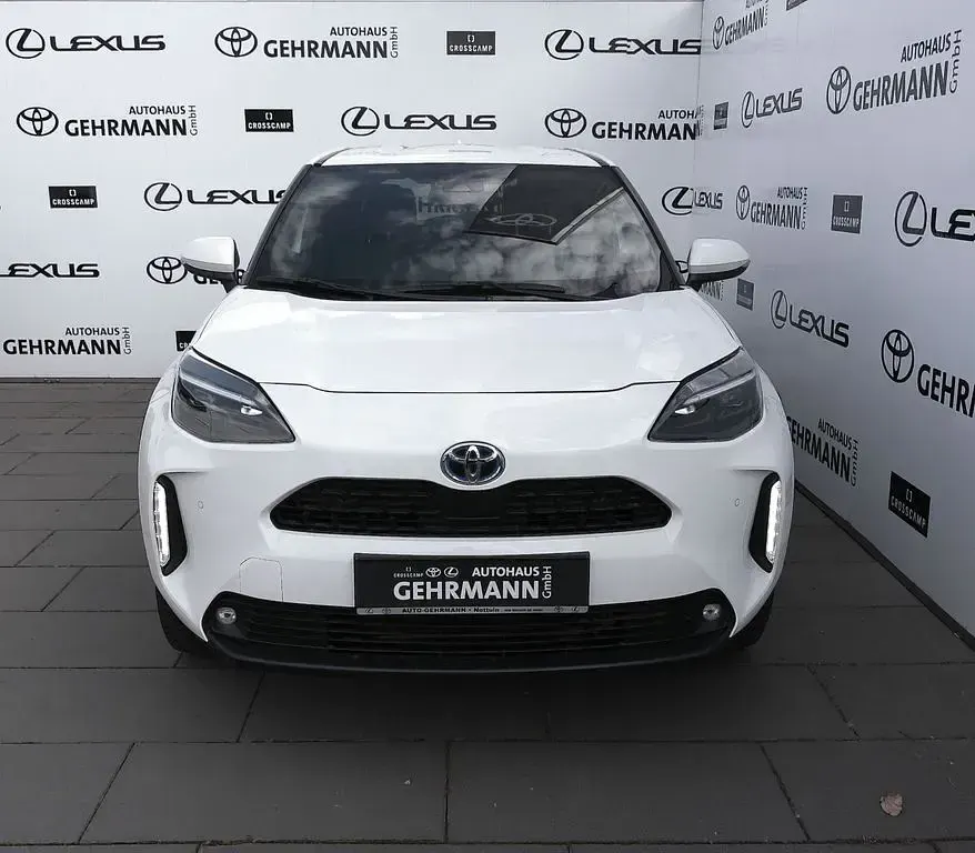 Gebraucht Toyota Yaris Cross Team 116 PS (85 kW) 2021 Weiß SUV