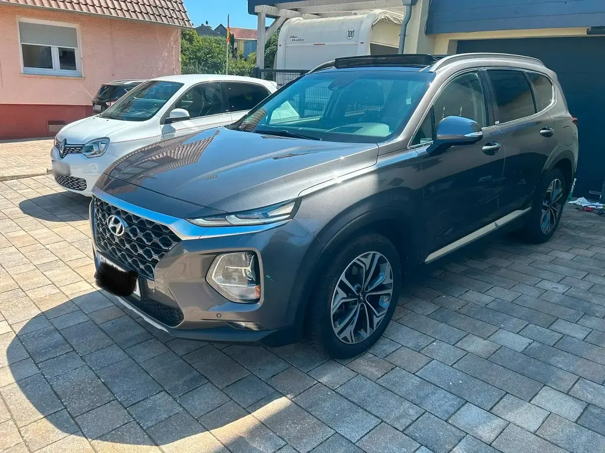 Gebraucht Hyundai Santa Fe 200 PS (147 kW) 2020 Grau SUV