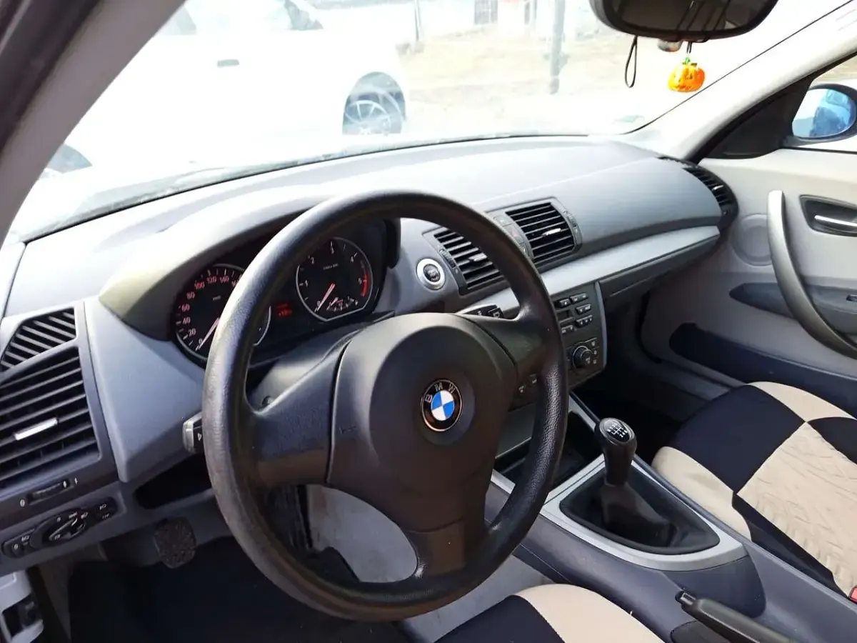 Gebraucht BMW 118 129 PS (94 kW) 2005 Kleinwagen