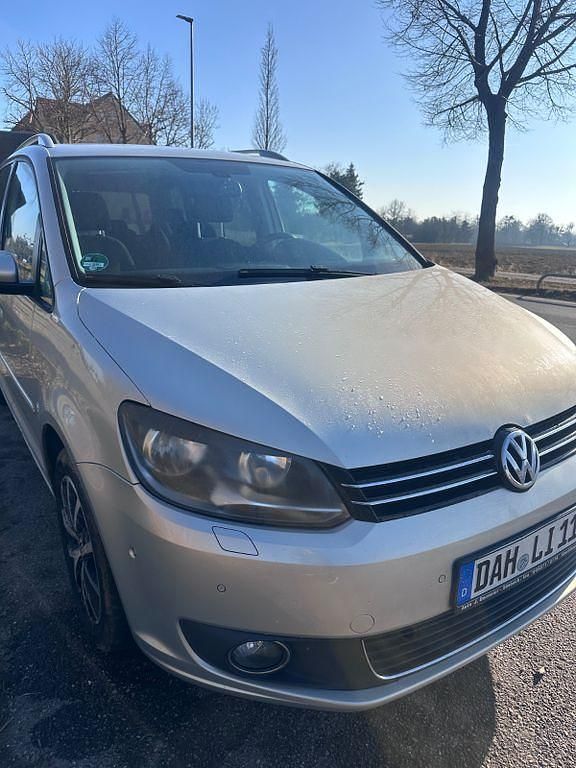 Gebraucht VW Touran Highline 140 PS (102 kW) 2011 Silber Van / Kleinbus