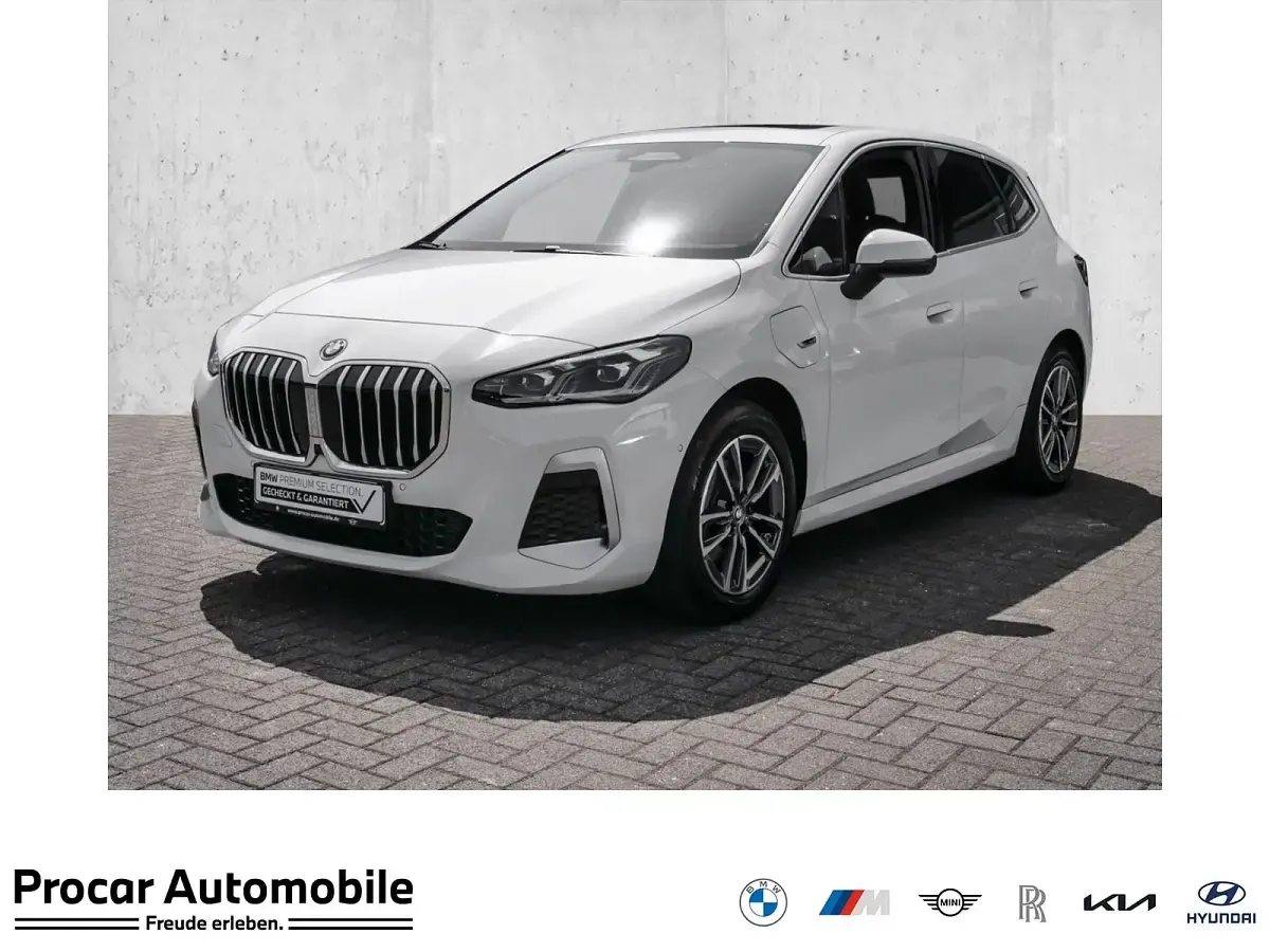 Gebraucht BMW 225 Active Tourer M Sport 245 PS (180 kW) 2022 Van / Kleinbus