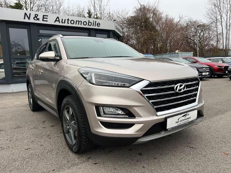 Weiß Gebraucht 2018 Hyundai Tucson Style SUV | 15.990 € (Guter Preis) - Bild 1/4