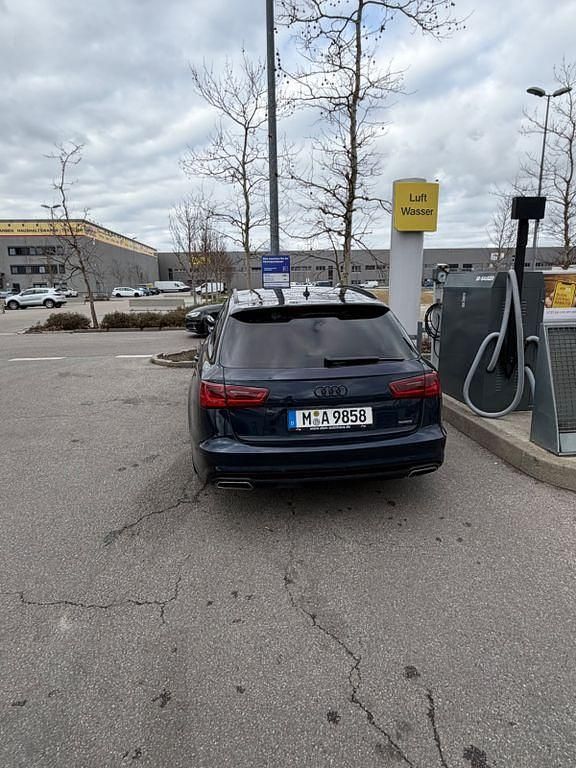 Second-hand Audi A6 Sport 272 CP (200 kW) 2018 Albastru Berlinǎ