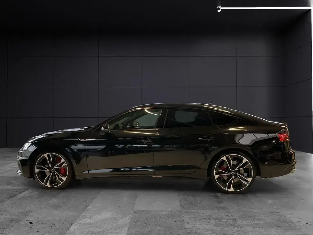 Gebraucht Audi S5 Sportback Ambiente 341 PS (250 kW) 2023 Mythosschwarz metallic Kleinwagen