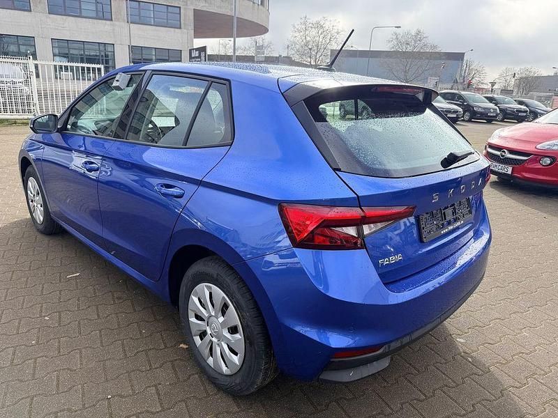 Neu Skoda Fabia Selection 95 PS (69 kW) 2025 Blau Kleinwagen
