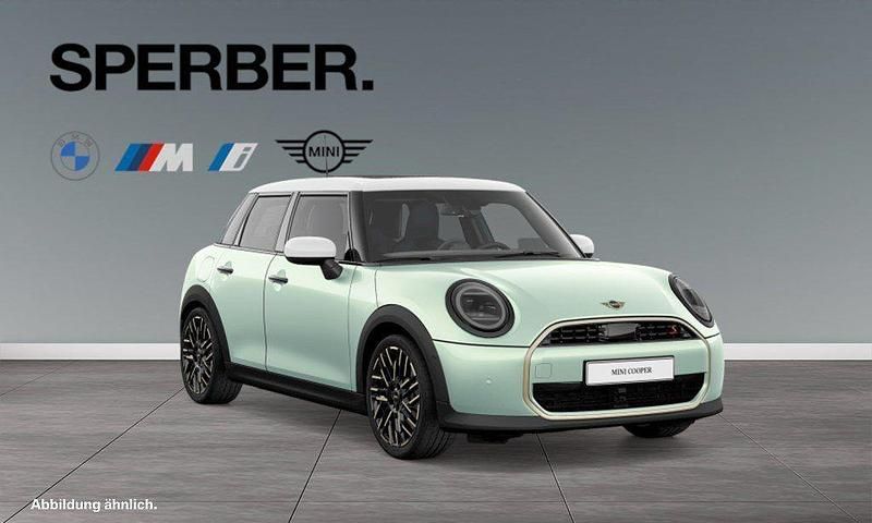 Grün Gebraucht 2024 Mini Cooper S Favoured Kleinwagen | 29.970 € (Etwas zu teuer) - Bild 1/4