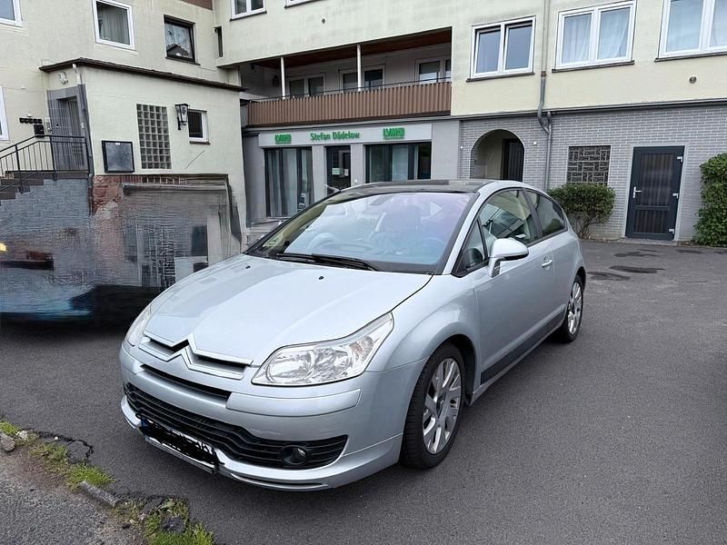Gelb Gebraucht 2005 Citroën C4 Coupé | 1.650 € - Bild 1/3