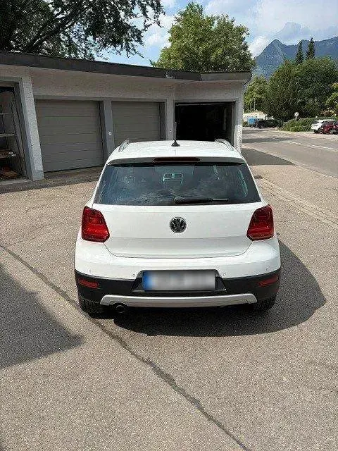 Gebraucht VW Polo Cross 90 PS (66 kW) 2015 Weiß Kleinwagen