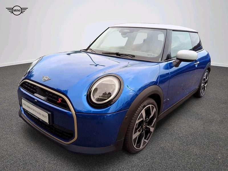 Blau Gebraucht 2024 Mini Cooper S Favoured Kleinwagen | 32.205 € (Guter Preis) - Bild 1/4