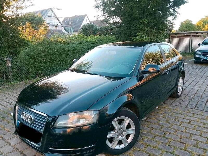 Second-hand Audi A3 105 CP (77 kW) 2010 Negru Hatchback