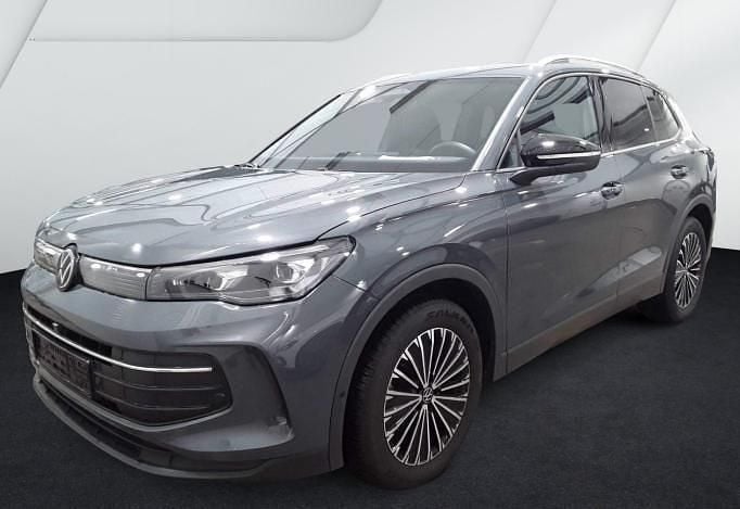 Gebraucht VW Tiguan Goal 150 PS (110 kW) 2025 Delfingrau metallic SUV