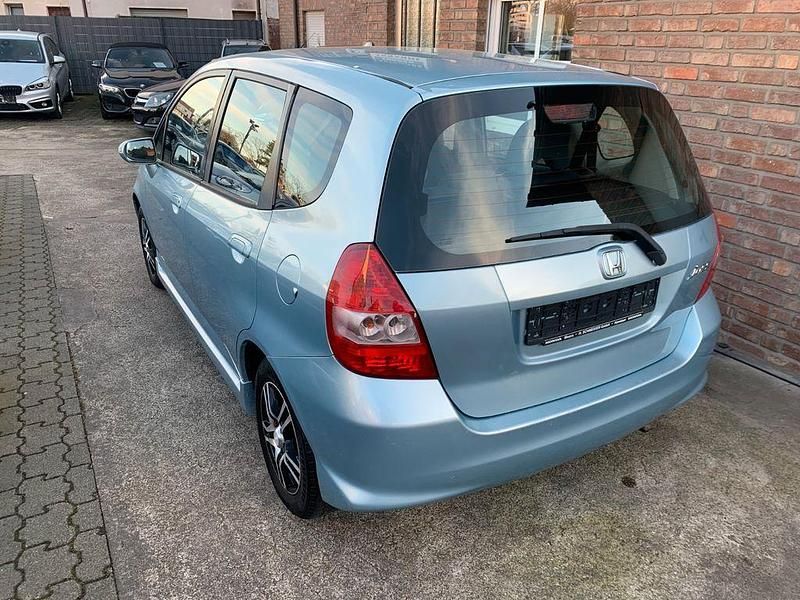 Gebraucht Honda Jazz Sport 83 PS (61 kW) 2005 Storm silver m. (metallic) Kleinwagen