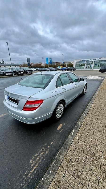 Gebraucht Mercedes C180 156 PS (114 kW) 2007 Silber Limousine