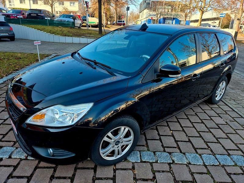 Gebraucht Ford Focus Viva 109 PS (80 kW) 2011 Schwarz Kombi