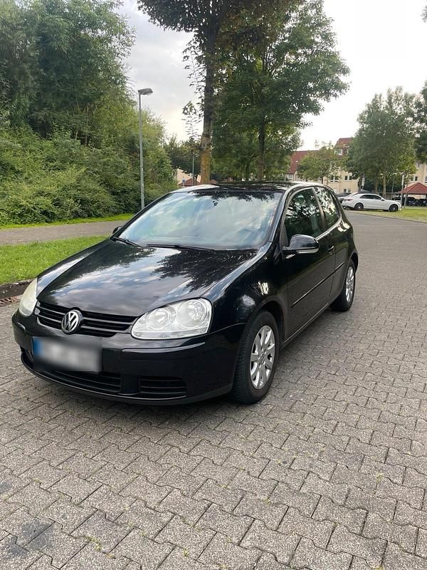 Schwarz Gebraucht 2006 VW Golf V Kleinwagen | 2.490 € (Etwas zu teuer) - Bild 1/4