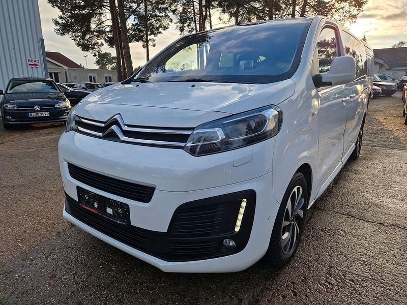 Weiß Gebraucht 2018 Citroën Spacetourer Feel Van | 13.333 € (Teuer) - Bild 1/4