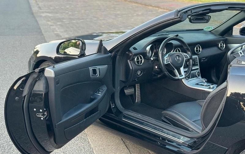 Gebraucht Mercedes SLK250 204 PS (150 kW) 2016 Schwarz Cabrio