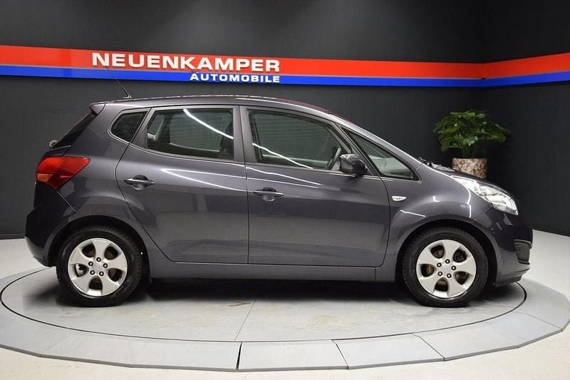 Gebraucht Kia Venga 90 PS (66 kW) 2012 Grün Kleinwagen