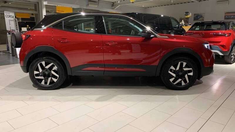 Gebraucht Opel Mokka-e Elegance 100 kW (136 PS) 2023 Kardio rot (metallic) SUV