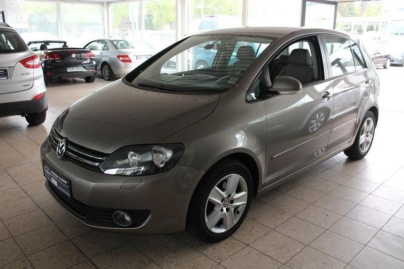 Braun Gebraucht 2009 VW Golf Plus Cross Van / Kleinbus | 10.490 € (Teuer) - Bild 1/4