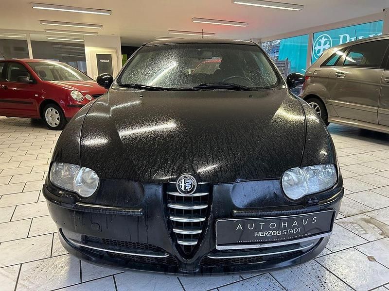 Gebraucht Alfa Romeo 147 Progression 105 PS (77 kW) 2002 Schwarz Kleinwagen