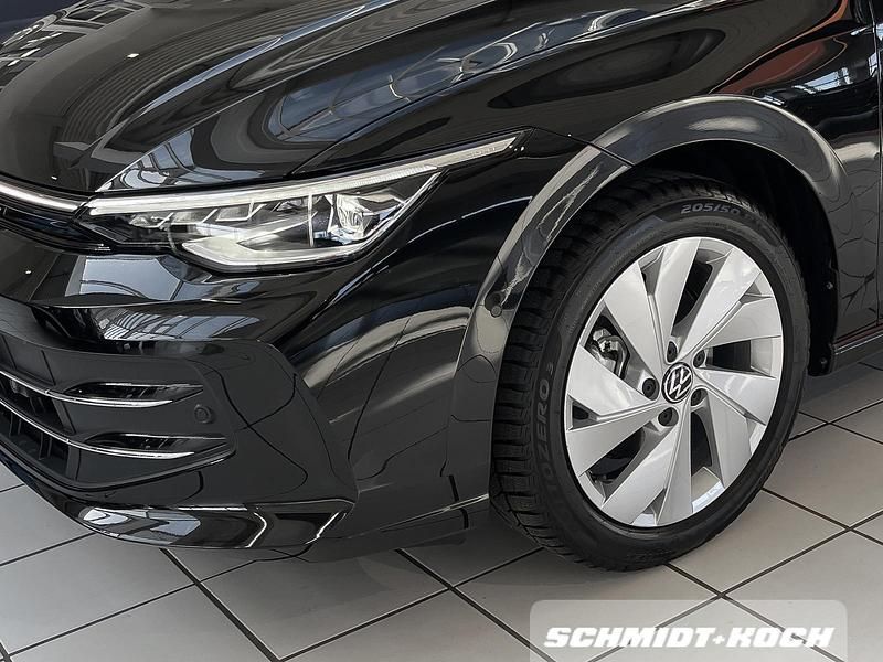 Neu VW Golf VIII Style 150 PS (110 kW) 2026 Grenadillschwarz (schwarz)