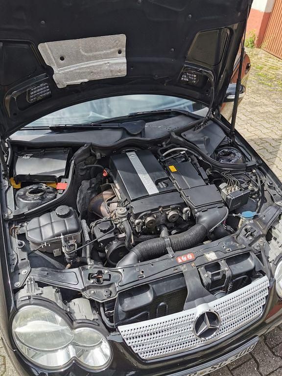 Gebraucht Mercedes C180 143 PS (105 kW) 2004 Schwarz Coupé