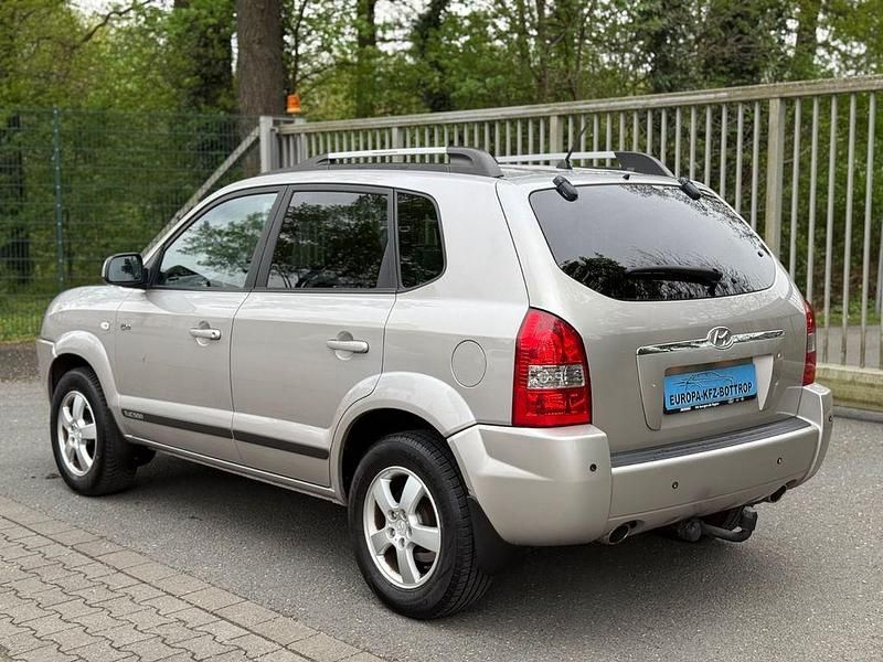 Gebraucht Hyundai Tucson GLS 175 PS (128 kW) 2005 Silber SUV