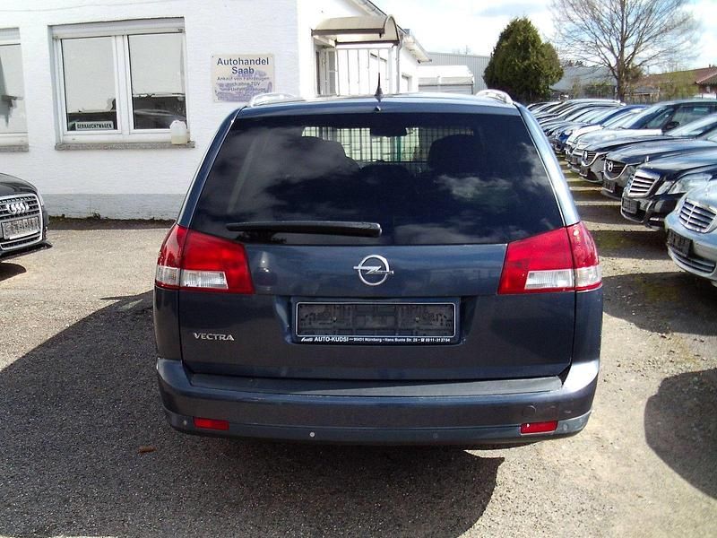 Gebraucht Opel Vectra Edition+ 140 PS (102 kW) 2008 Kombi
