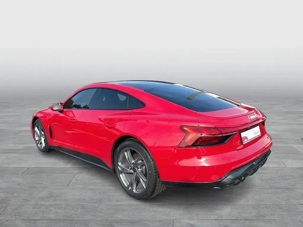 Gebraucht Audi e-tron GT quattro Sport 350 kW (476 PS) 2022 Tangorot metallic Limousine